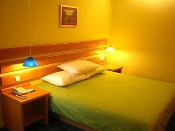 Home Inn Chongming Island West Road - Tsingtao Qingdao Exteriör bild